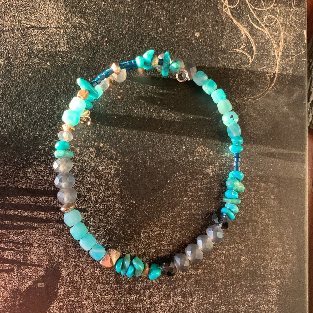 Handmade turquoise, blue jade and gold memory wire bangle